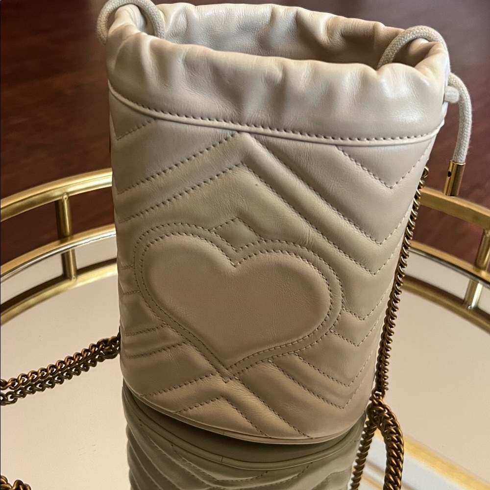 Gucci Cream Leather GG Marmont Drawstring Crossbody Bucket Bag - Picture 4 of 4